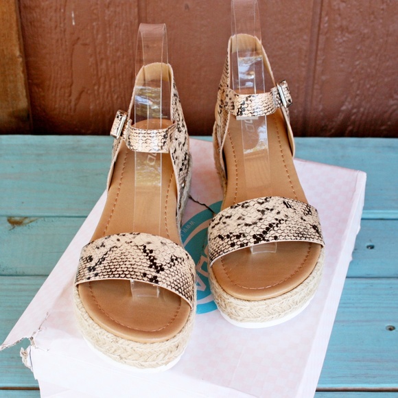Soda Clip Espadrille Sandals Nat. Python NEW - Picture 2 of 5